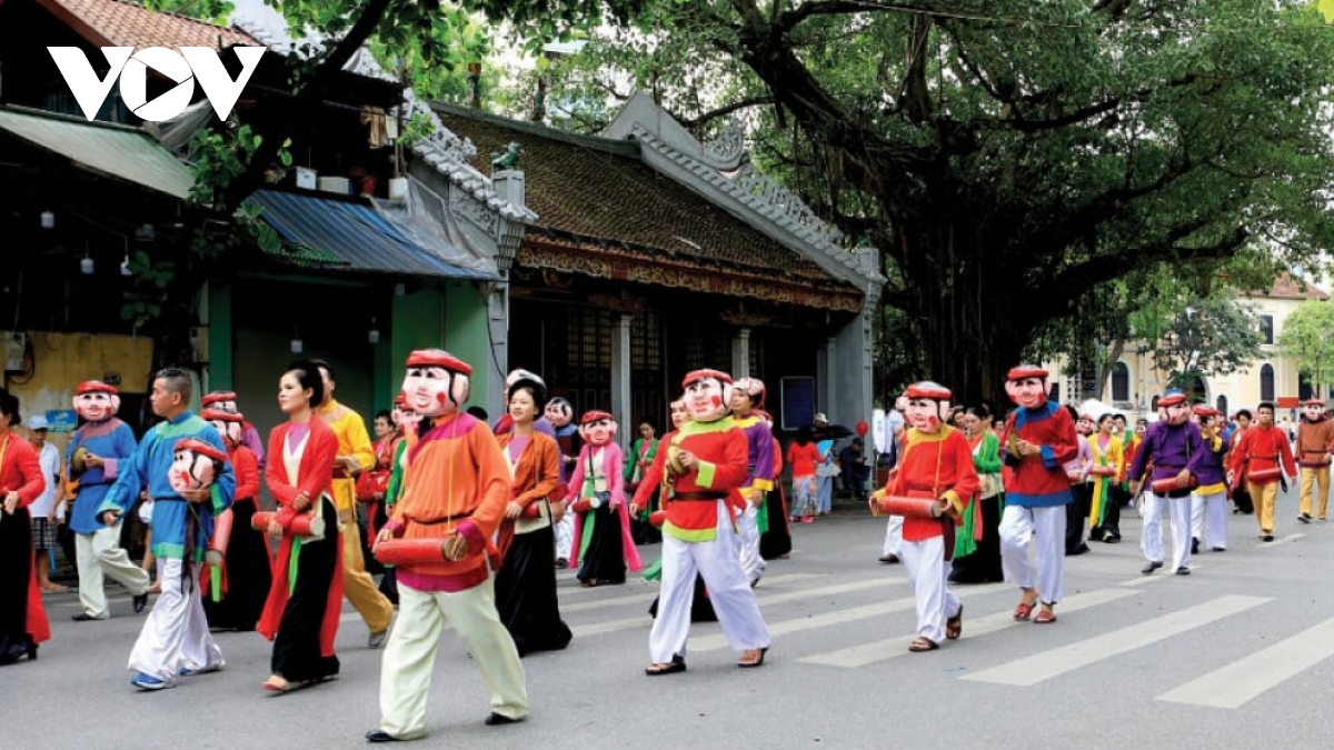 Photo exhibition celebrates 1,010 years of Thang Long-Hanoi